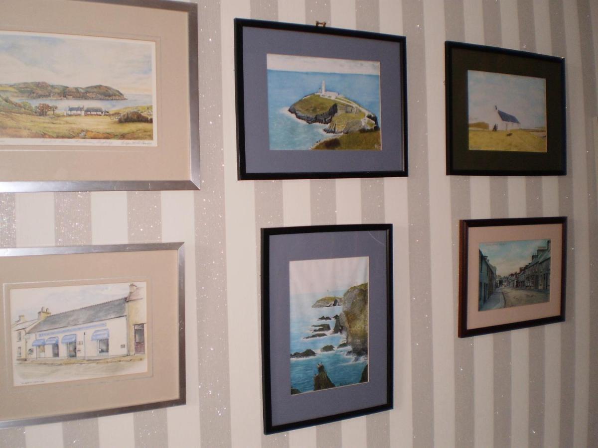 Sportsmans Lodge Bed And Breakfast Amlwch Bagian luar foto