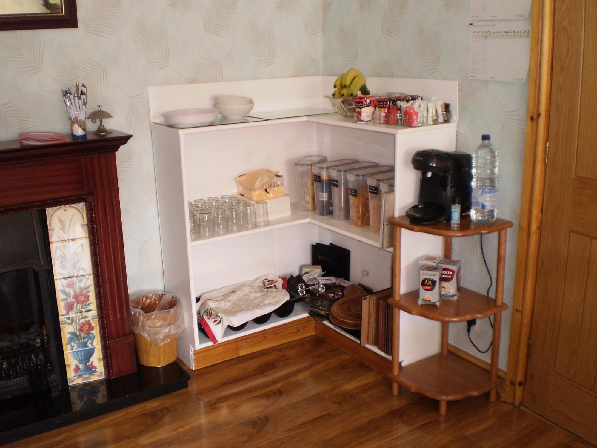 Sportsmans Lodge Bed And Breakfast Amlwch Bagian luar foto