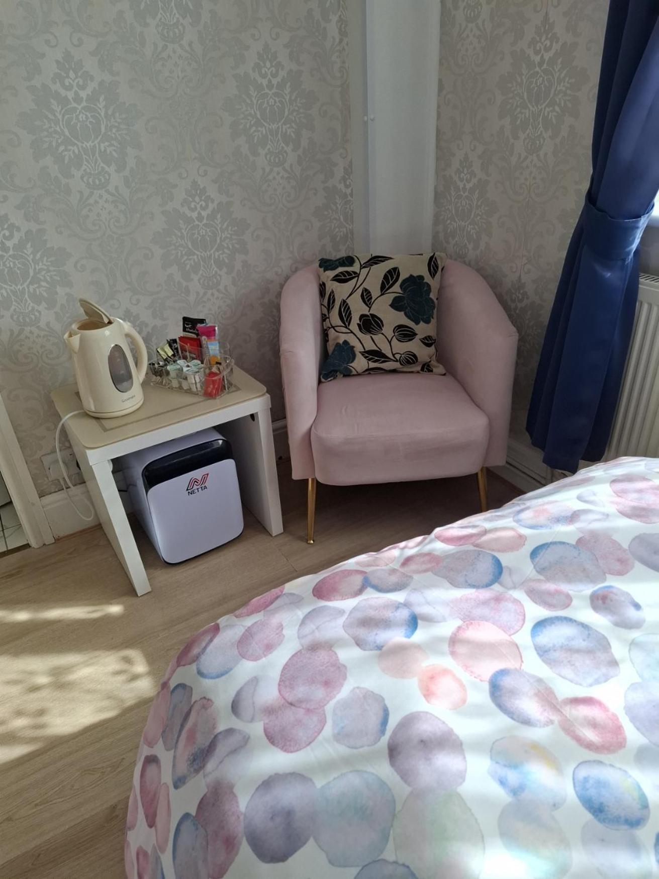 Sportsmans Lodge Bed And Breakfast Amlwch Ruang foto