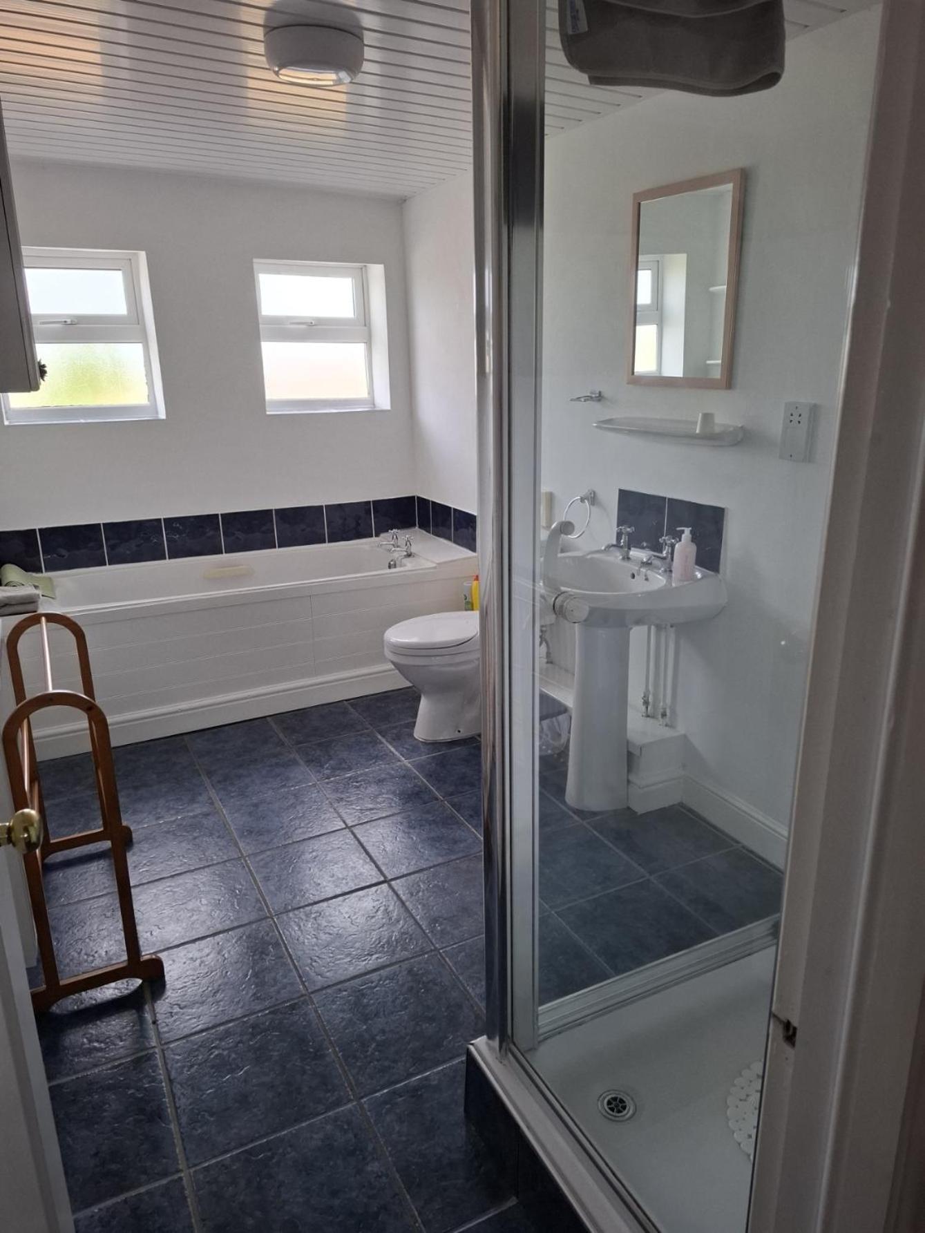 Sportsmans Lodge Bed And Breakfast Amlwch Ruang foto