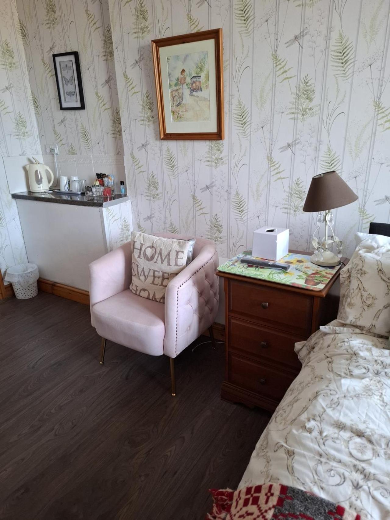 Sportsmans Lodge Bed And Breakfast Amlwch Ruang foto